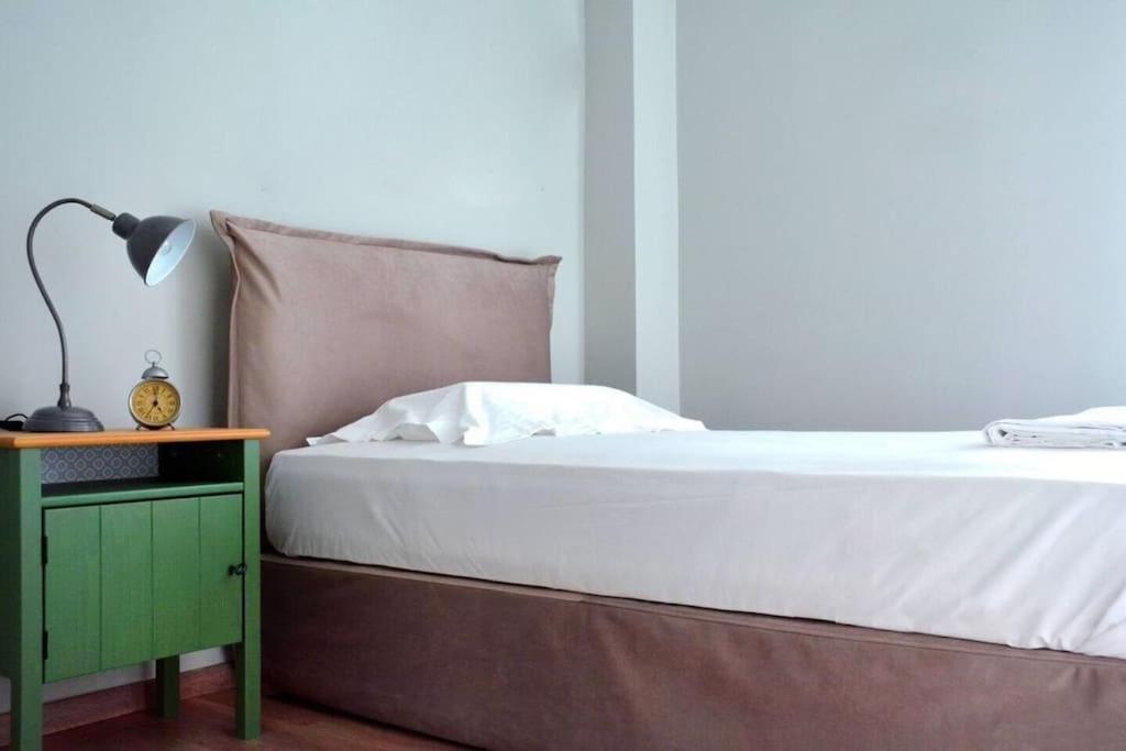 Near Acropolis, 3 Bedroom 2 Bathroom Big Beautiful Apt Athen Exterior foto