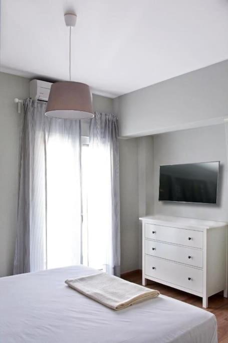 Near Acropolis, 3 Bedroom 2 Bathroom Big Beautiful Apt Athen Exterior foto