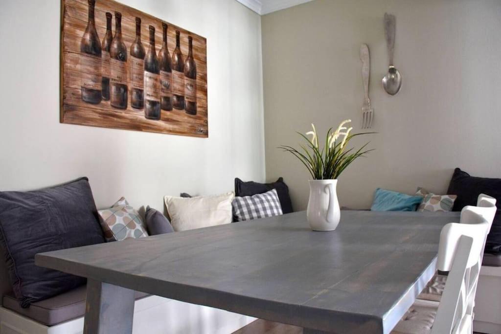 Near Acropolis, 3 Bedroom 2 Bathroom Big Beautiful Apt Athen Exterior foto